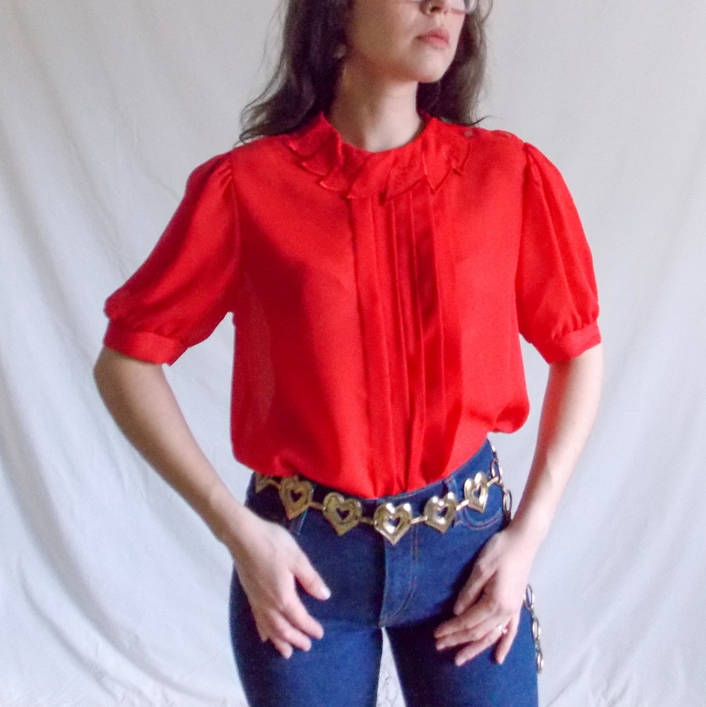 Statement Collar VTG Blouse